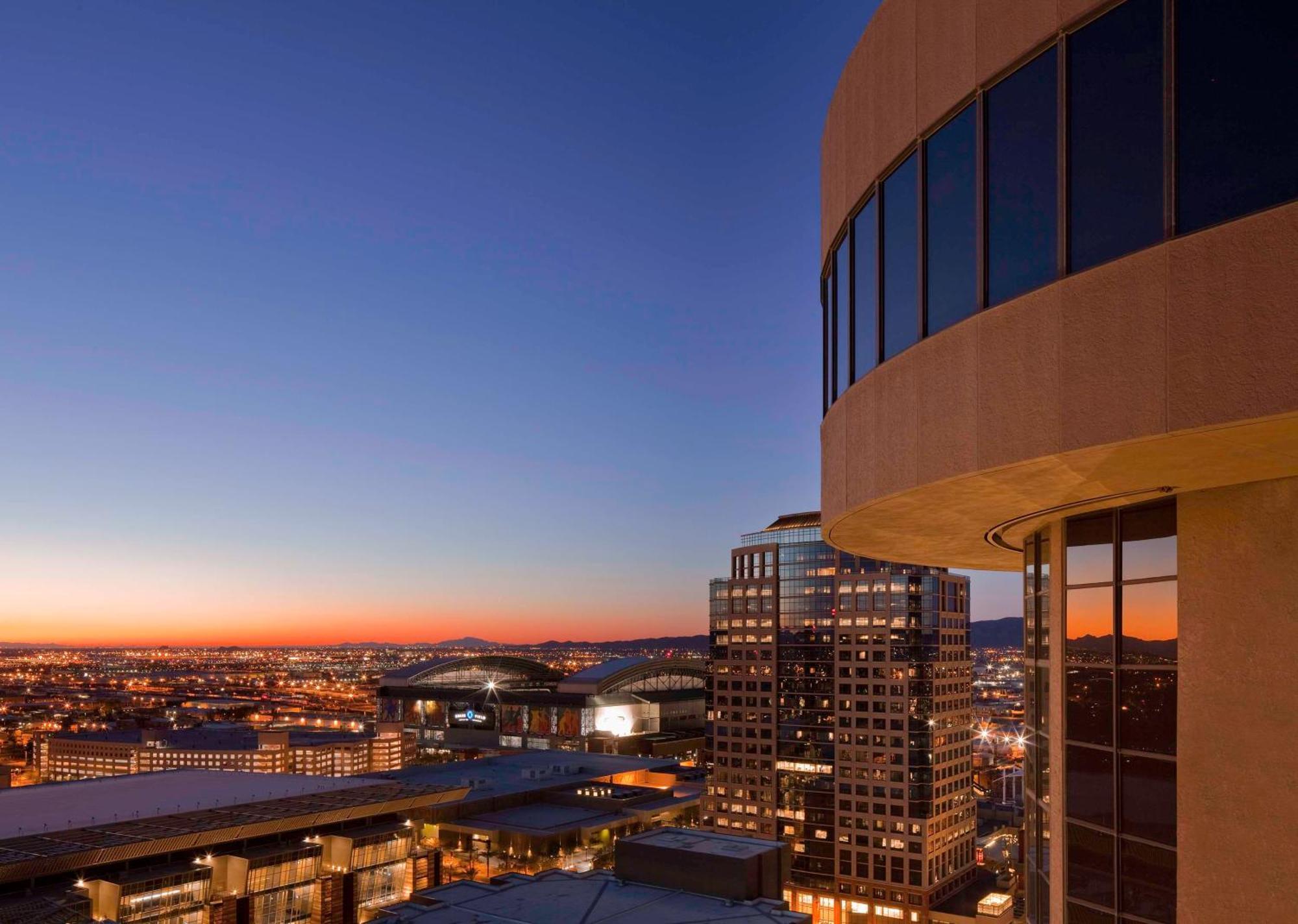 Hyatt Regency Phoenix Downtown - No Destination Fees Eksteriør bilde