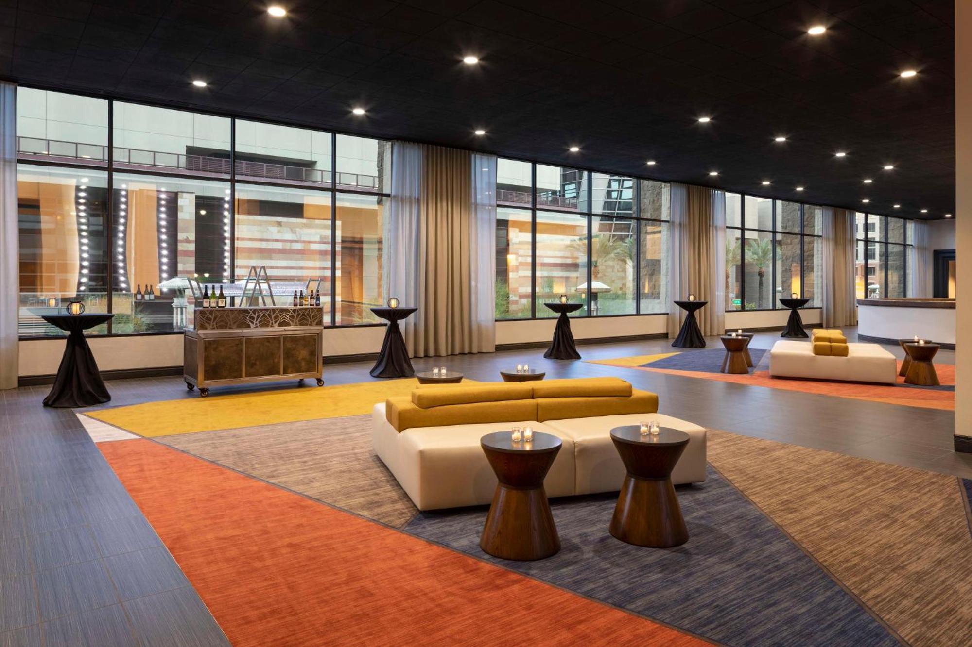 Hyatt Regency Phoenix Downtown - No Destination Fees Eksteriør bilde