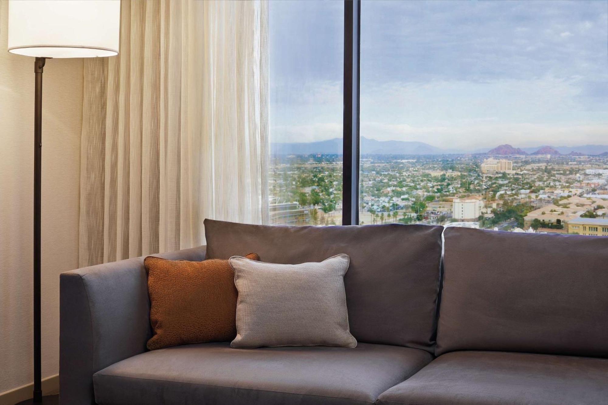 Hyatt Regency Phoenix Downtown - No Destination Fees Eksteriør bilde