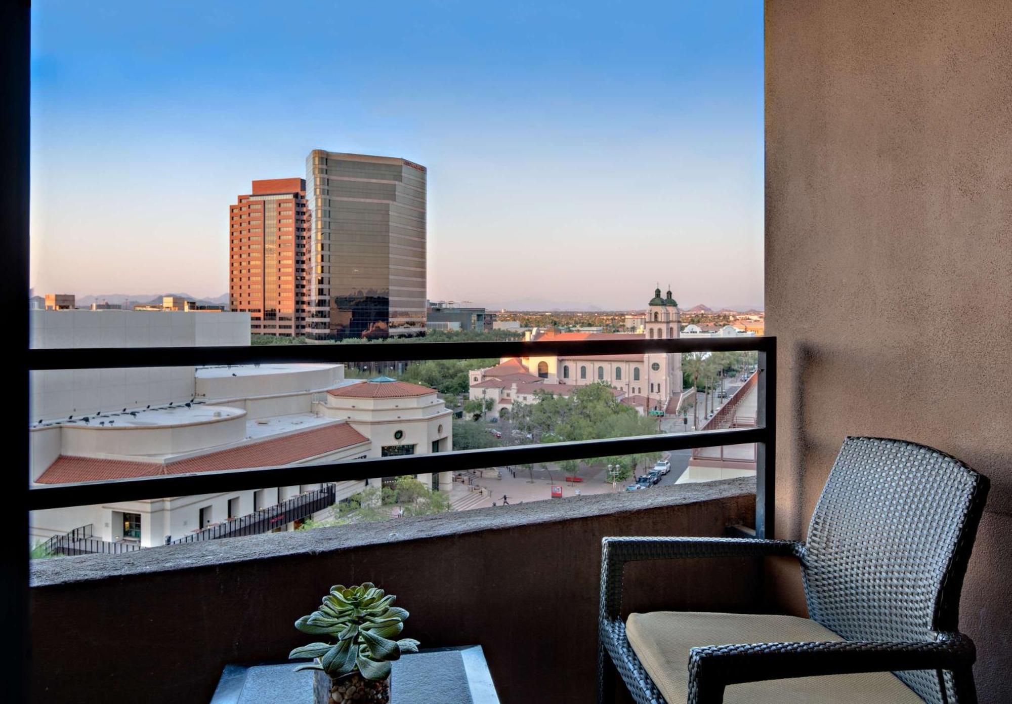 Hyatt Regency Phoenix Downtown - No Destination Fees Eksteriør bilde